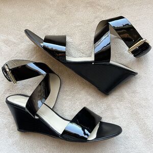 AGL Womens Black Patent Leather Crisscross Wide Strap Wedge Sandal EU 40 US 8